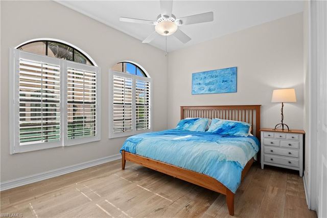 2439 Breakwater WAY 9102, Naples, FL 34112