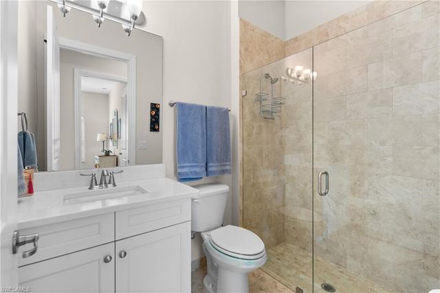 2439 Breakwater WAY 9102, Naples, FL 34112