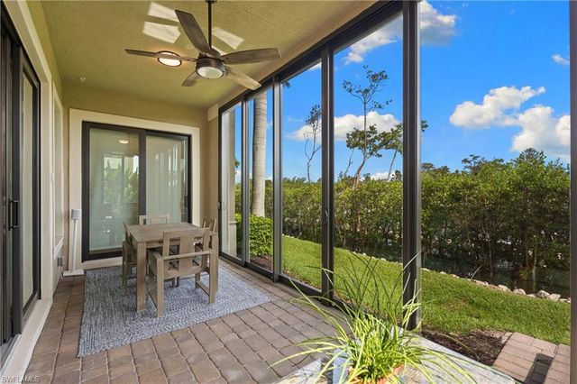 2439 Breakwater WAY 9102, Naples, FL 34112