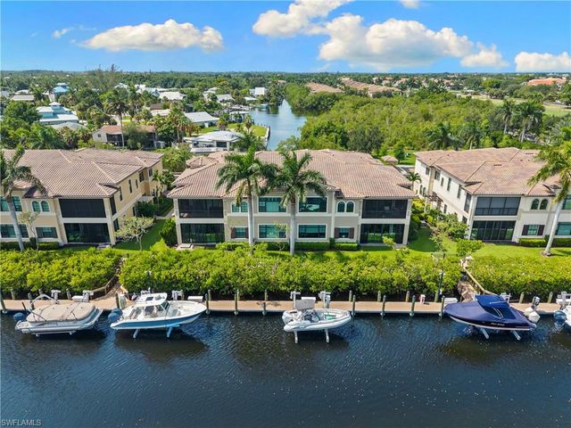 2439 Breakwater WAY 9102, Naples, FL 34112