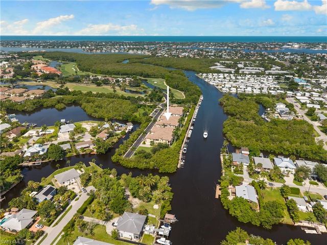 2439 Breakwater WAY 9102, Naples, FL 34112