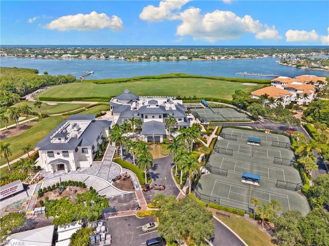 2439 Breakwater WAY 9102, Naples, FL 34112
