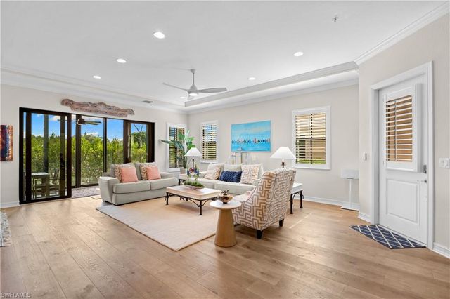 2439 Breakwater WAY 9102, Naples, FL 34112