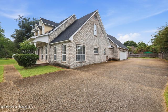 3516 S River Ridge Drive, D'iberville, MS 39540