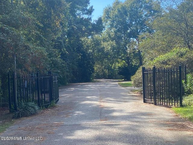 3516 S River Ridge Drive, D'iberville, MS 39540