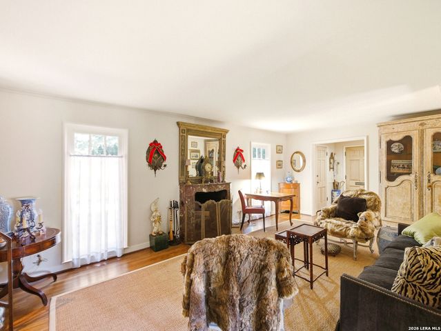 534 Geneseo, Terrell Hills, TX 78209