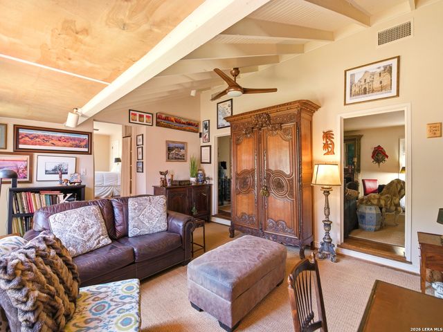 534 Geneseo, Terrell Hills, TX 78209