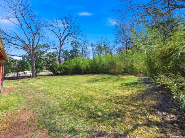 534 Geneseo, Terrell Hills, TX 78209