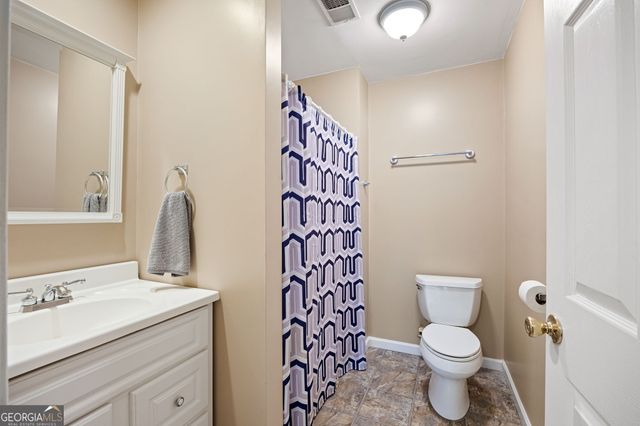 5622 Harbormist Drive, Powder Springs, GA 30127