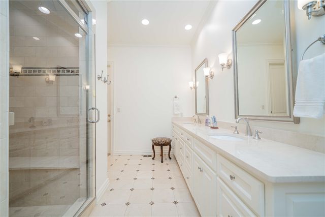 582 Windy Point Drive, Mount Vernon, TX 75457