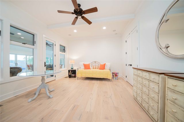 582 Windy Point Drive, Mount Vernon, TX 75457
