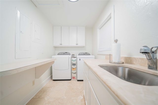 582 Windy Point Drive, Mount Vernon, TX 75457