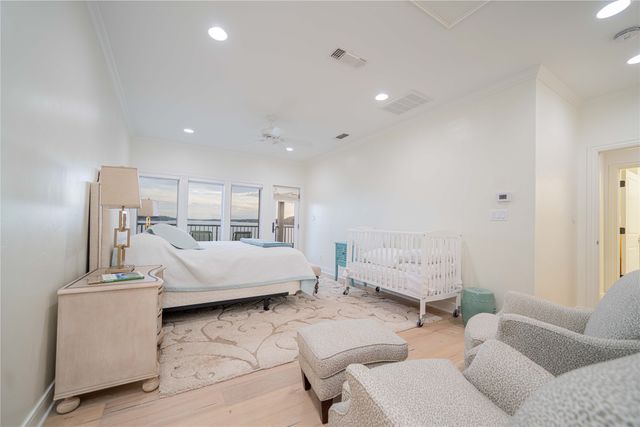 582 Windy Point Drive, Mount Vernon, TX 75457