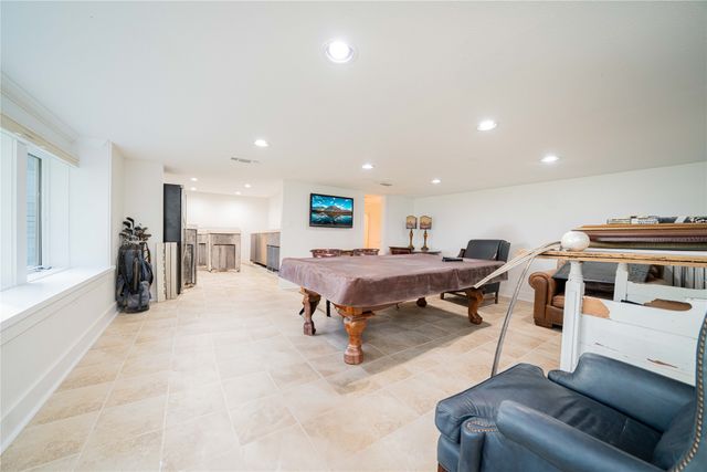 582 Windy Point Drive, Mount Vernon, TX 75457