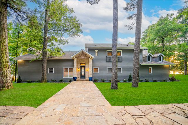 582 Windy Point Drive, Mount Vernon, TX 75457