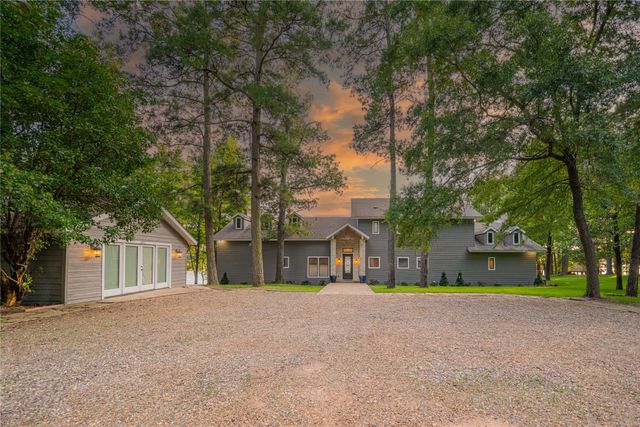 582 Windy Point Drive, Mount Vernon, TX 75457