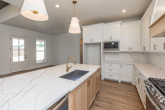 225 Coco Palms Lane, Lumberton, TX 77657