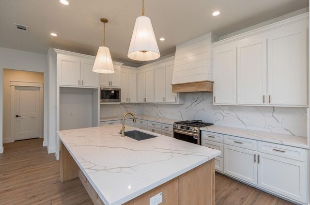 225 Coco Palms Lane, Lumberton, TX 77657