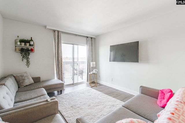 619 King Street 901, Columbia, SC 29205