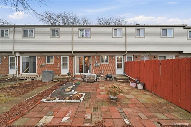 25713 Salem Street, Roseville, MI 48066