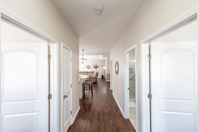 1130 S McMahan Dr, Gallatin, TN 37066