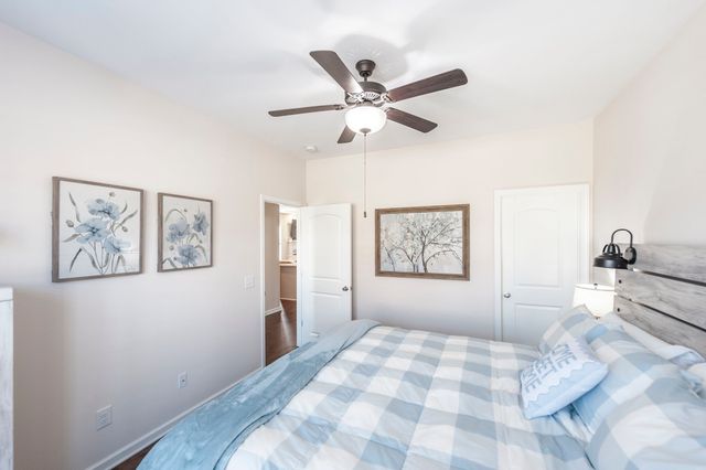 1130 S McMahan Dr, Gallatin, TN 37066