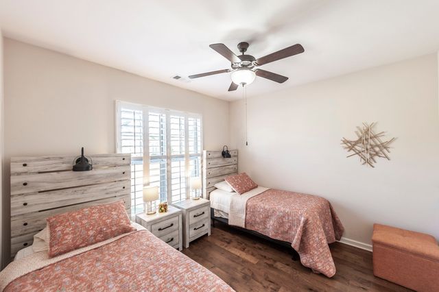 1130 S McMahan Dr, Gallatin, TN 37066