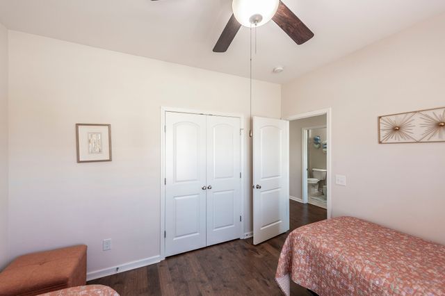 1130 S McMahan Dr, Gallatin, TN 37066