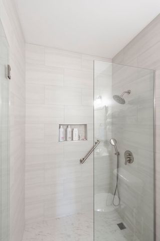 1130 S McMahan Dr, Gallatin, TN 37066