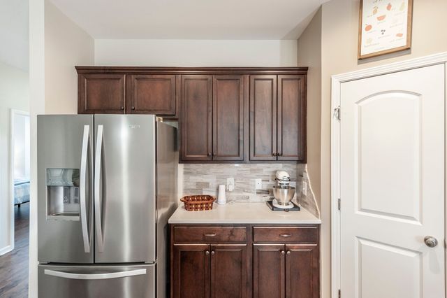 1130 S McMahan Dr, Gallatin, TN 37066