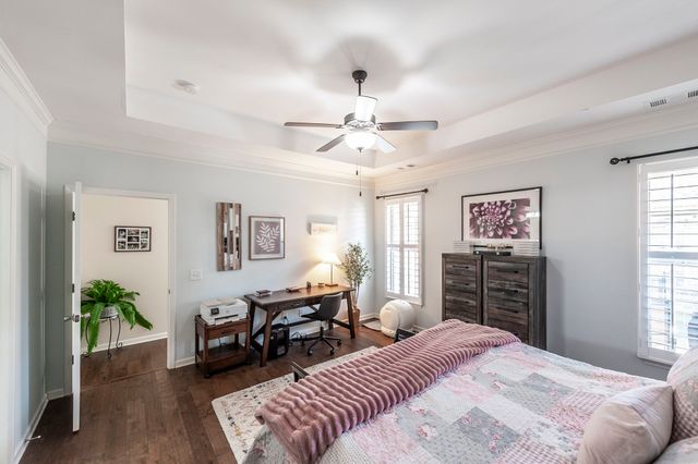 1130 S McMahan Dr, Gallatin, TN 37066