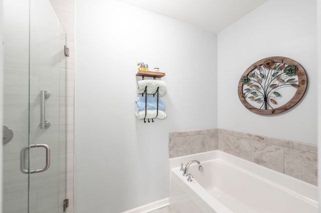 1130 S McMahan Dr, Gallatin, TN 37066