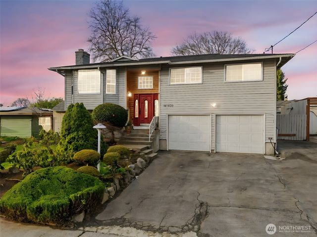 10606 SE 226th St, Kent, WA 98031