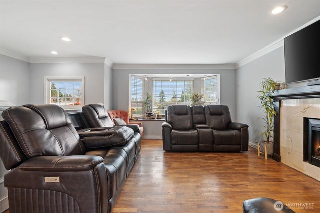 10606 SE 226th St, Kent, WA 98031