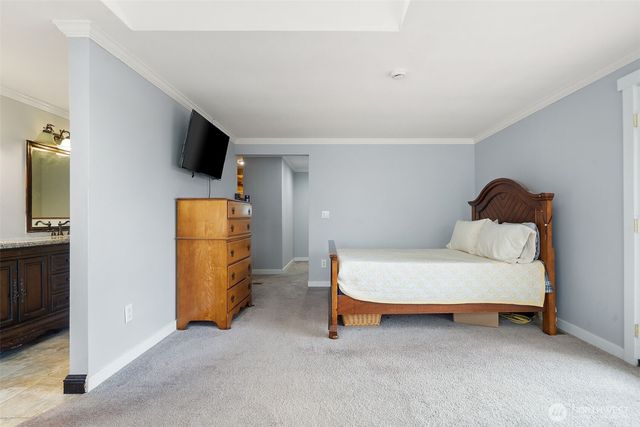 10606 SE 226th St, Kent, WA 98031