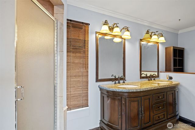 10606 SE 226th St, Kent, WA 98031