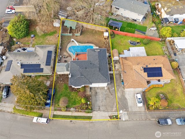 10606 SE 226th St, Kent, WA 98031