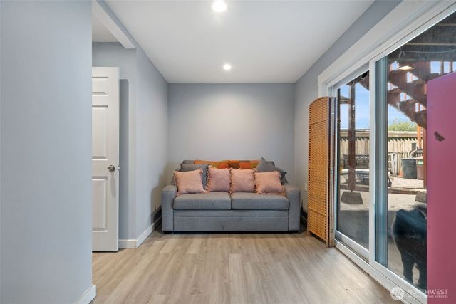 10606 SE 226th St, Kent, WA 98031