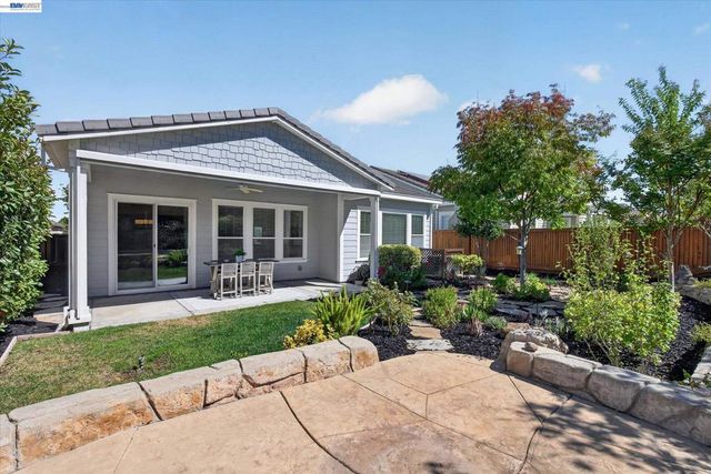 1609 Zinfandel Dr, Brentwood, CA 94513