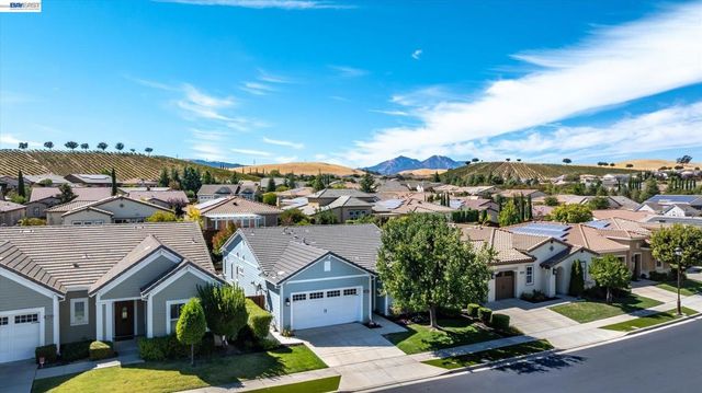 1609 Zinfandel Dr, Brentwood, CA 94513