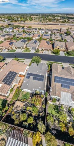 1609 Zinfandel Dr, Brentwood, CA 94513