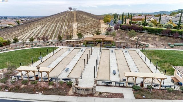 1609 Zinfandel Dr, Brentwood, CA 94513