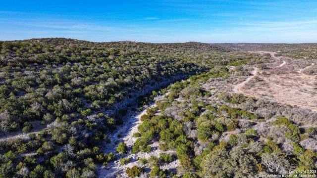 2733 Private Road 4560, Rocksprings, TX 78880