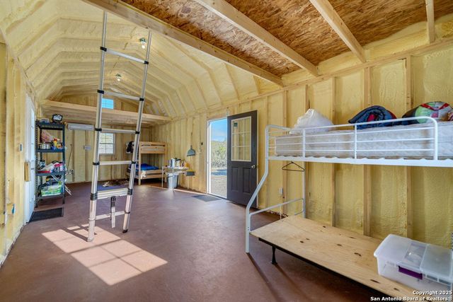 2733 Private Road 4560, Rocksprings, TX 78880