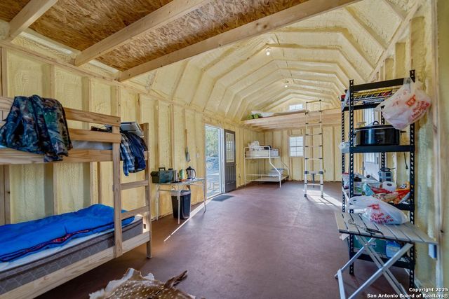 2733 Private Road 4560, Rocksprings, TX 78880