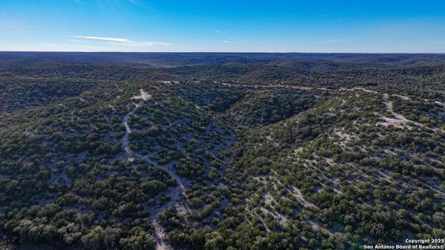 2733 Private Road 4560, Rocksprings, TX 78880