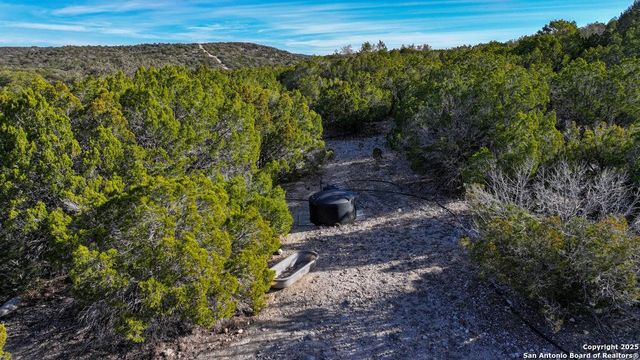 2733 Private Road 4560, Rocksprings, TX 78880