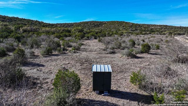 2733 Private Road 4560, Rocksprings, TX 78880