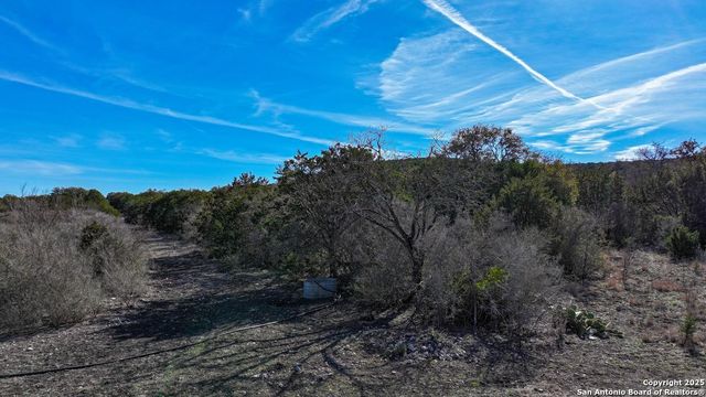 2733 Private Road 4560, Rocksprings, TX 78880