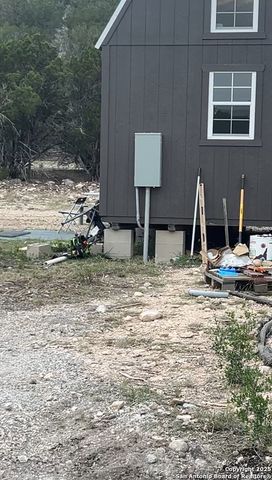 2733 Private Road 4560, Rocksprings, TX 78880